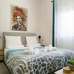 Artzy Petit Apartment Close To The Center